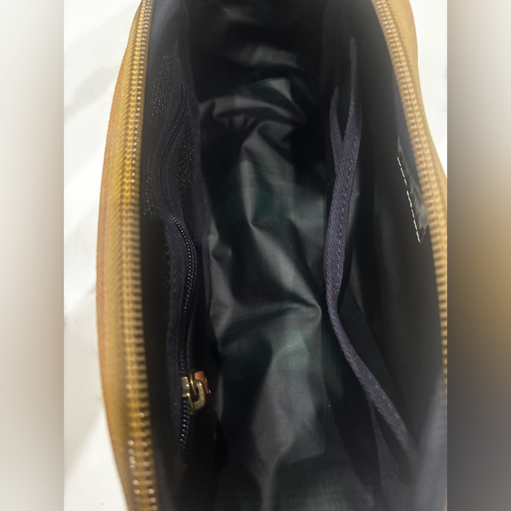 Orvis Tan and Brown Toiletry Bag - Picture 10 of 11